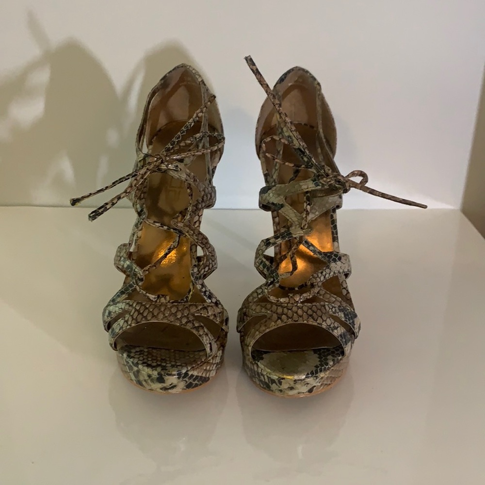 Haute Snakeskin sandal by MODA. 7.5.